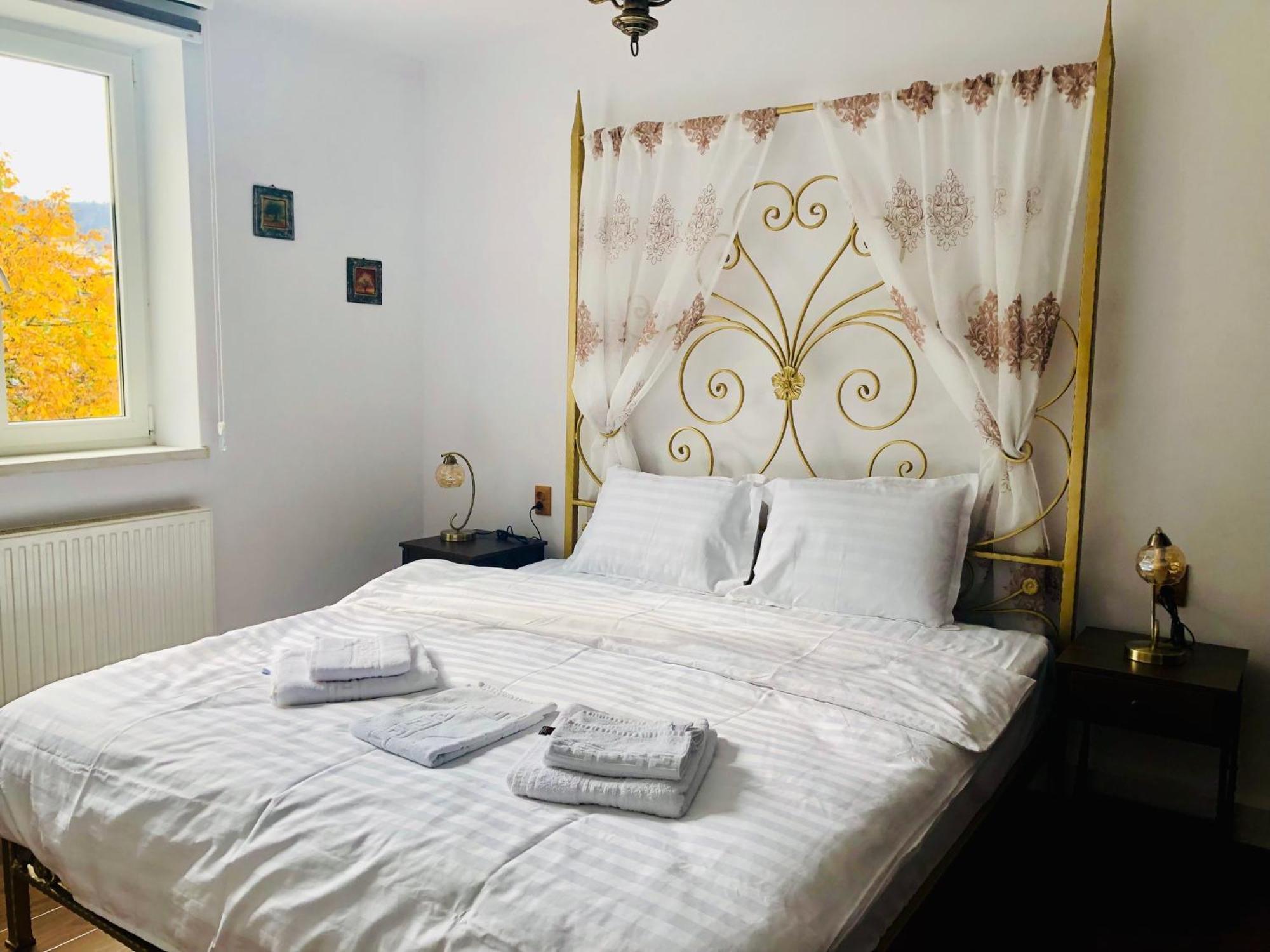 Apartment Joy Sadoveanu 1&2 *